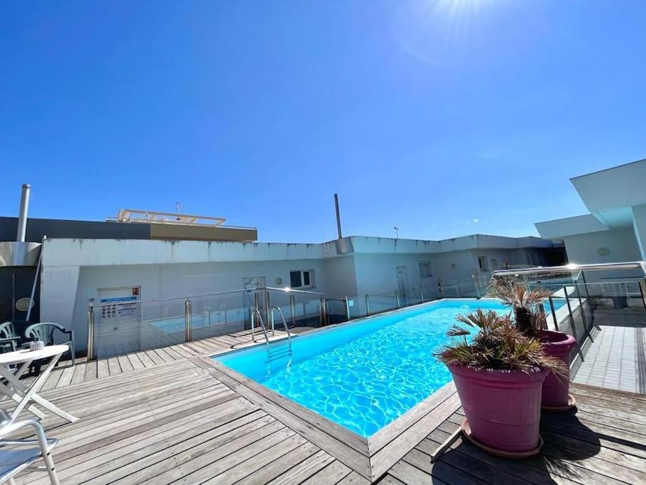 Parking + Piscine, Tout Confort, Proche Aeroport & Mer Saint-Laurent-du-Var Exteriör bild